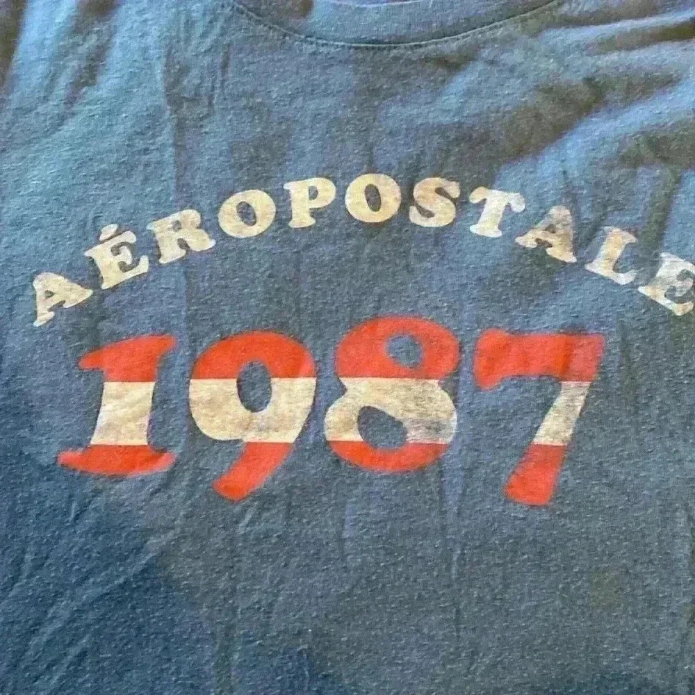 Aeropostale Girls VINTAGE T-Shirt with 1987 Graphic - Size L